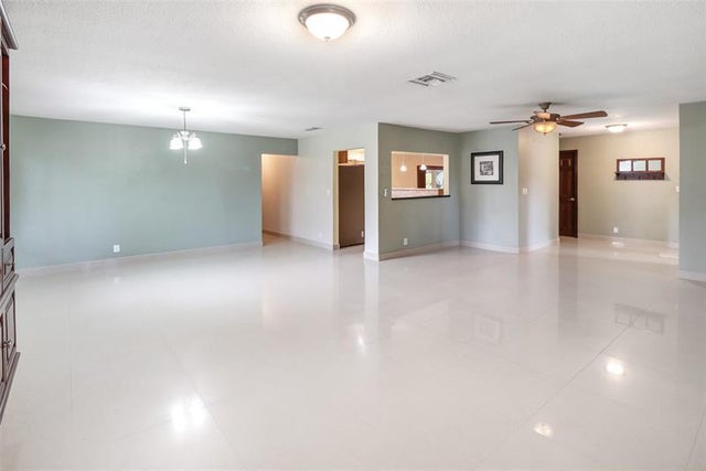 3 of 36 - 861 Nw 116th Ave, Plantation, FL