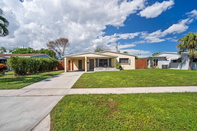 1 of 38 - 3431 Sw 15th Ct, Fort Lauderdale, FL