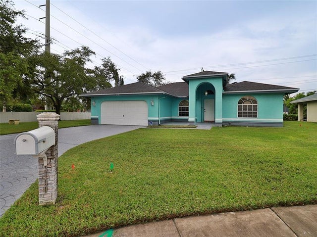 2 of 34 - 3100 Nw 43rd Pl, Fort Lauderdale, FL