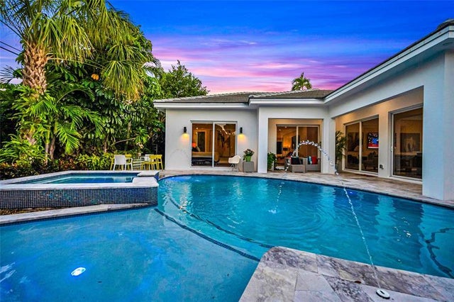 2 of 49 - 4440 Ne 15th Ter, Oakland Park, FL