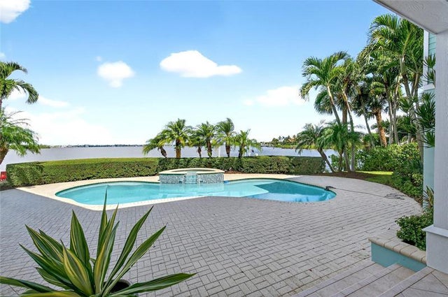 5 of 41 - 505 Tulip Ln, Vero Beach, FL