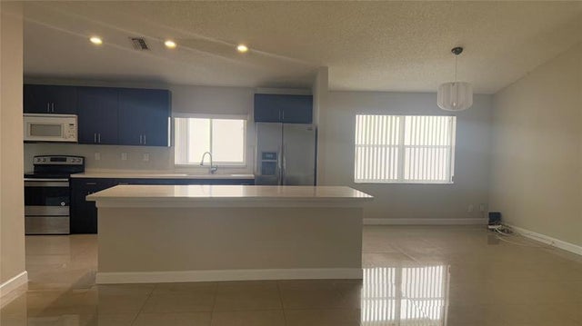 5 of 15 - 1050 Nw 108th Ave, Plantation, FL