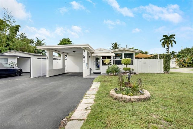 1 of 28 - 1015 Ne 18th St, Fort Lauderdale, FL