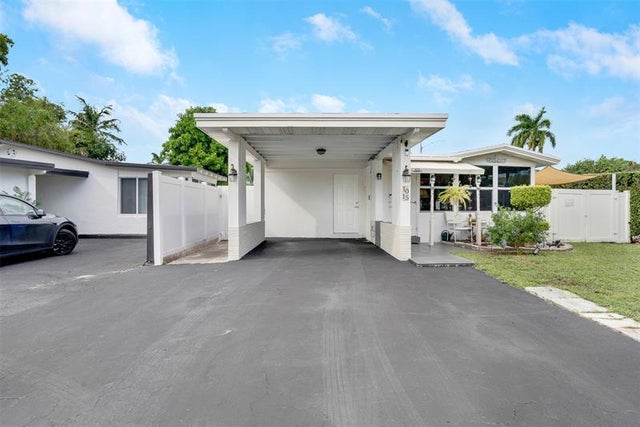 3 of 28 - 1015 Ne 18th St, Fort Lauderdale, FL
