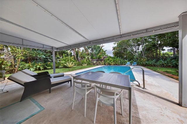 1 of 35 - 1009 Ne 16th Pl, Fort Lauderdale, FL