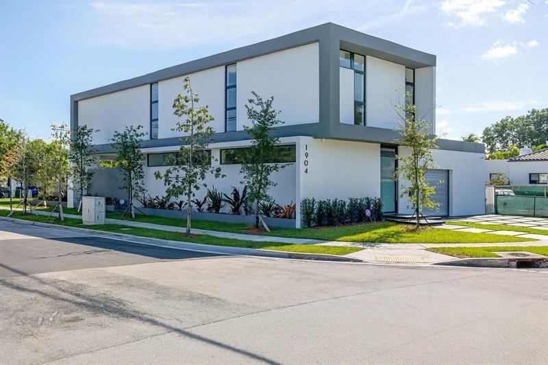 1904 Sw 22nd Ter, Miami