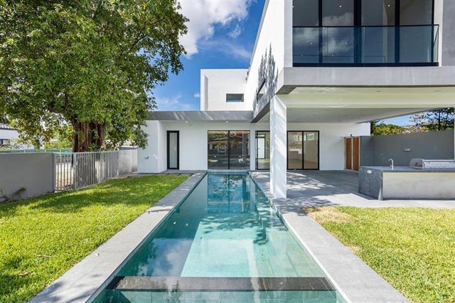 4 of 30 - 1904 Sw 22nd Ter, Miami, FL