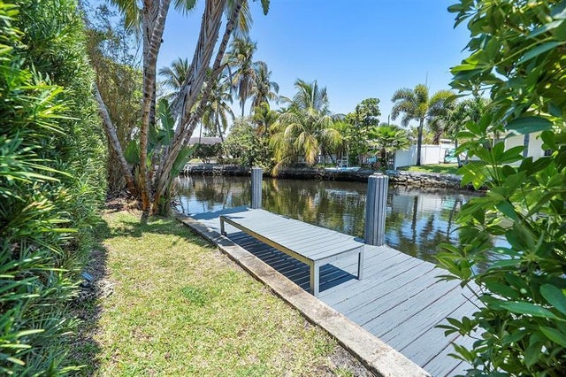 2 of 48 - 3460 Ne 17th Way, Oakland Park, FL