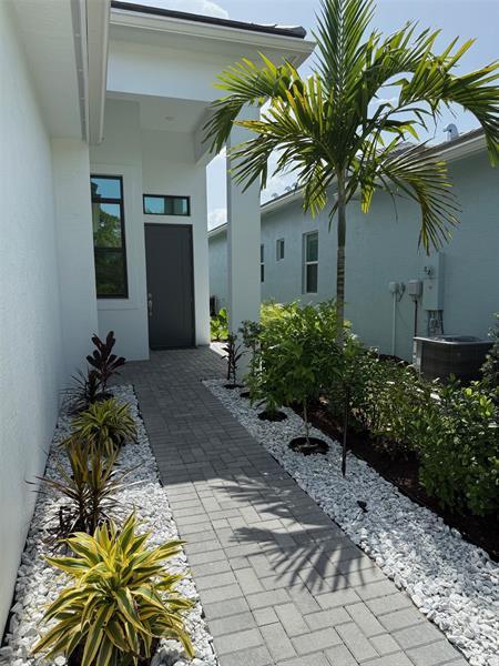 2 of 53 - 187 Se Via Sangro, Port St. Lucie, FL
