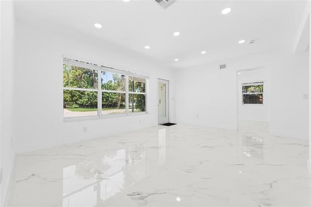 5 of 31 - 1660 Sw 22nd Ave, Fort Lauderdale, FL