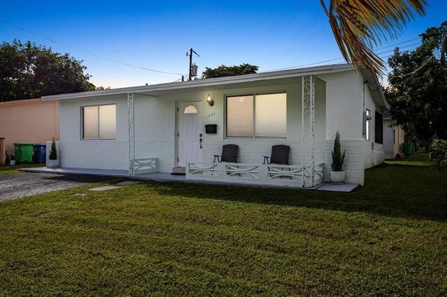 2 of 23 - 6888 Nw 30th St, Sunrise, FL