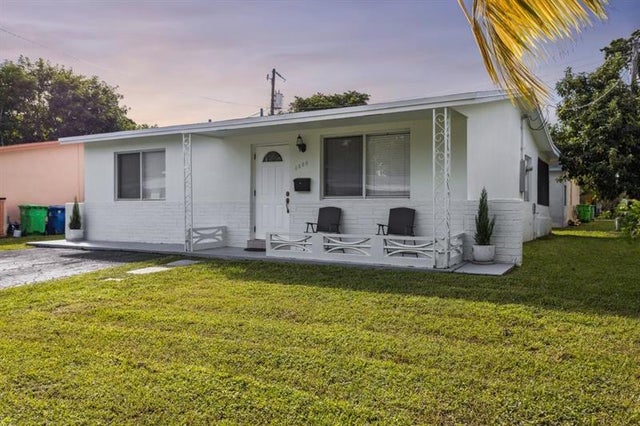 4 of 23 - 6888 Nw 30th St, Sunrise, FL