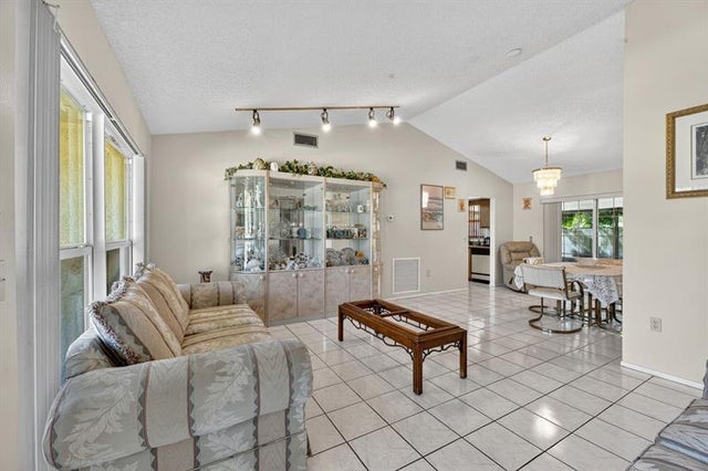 4 of 20 - 8400 Johnson St, Pembroke Pines, FL
