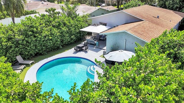 3 of 27 - 214 Se 6th St, Dania, FL