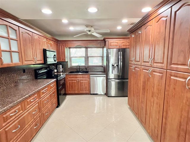 5 of 19 - 7321 Nw 38th Ct, Coral Springs, FL