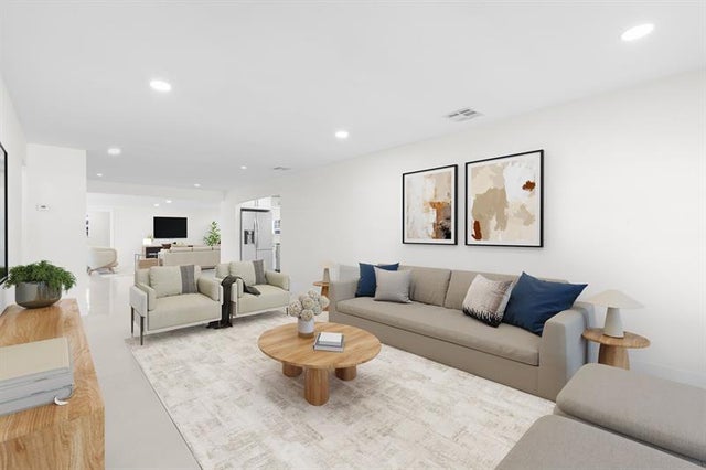 4 of 35 - 3262 Pierce St, Hollywood, FL