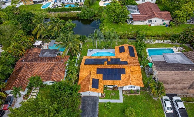 2 of 40 - 7505 Nw 40th Pl, Coral Springs, FL