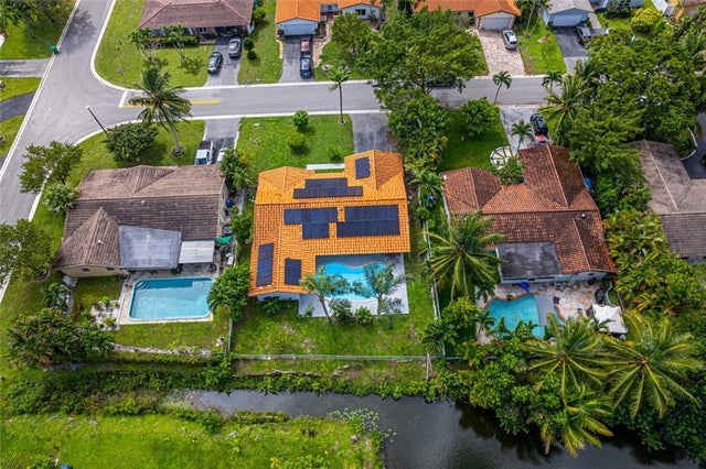 3 of 40 - 7505 Nw 40th Pl, Coral Springs, FL