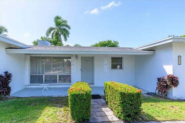 2 of 29 - 2728 Ne 30th St, Lighthouse Point, FL