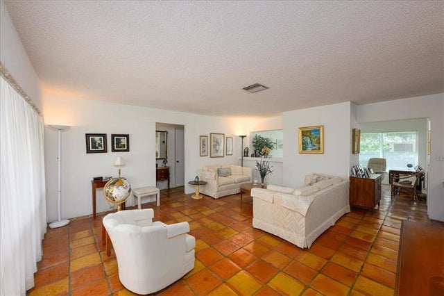 3 of 29 - 2728 Ne 30th St, Lighthouse Point, FL