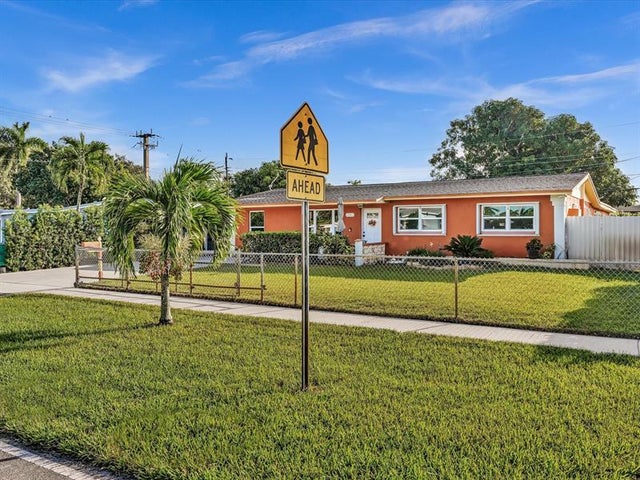 4 of 36 - 17311 Nw 52nd Ave, Miami Gardens, FL