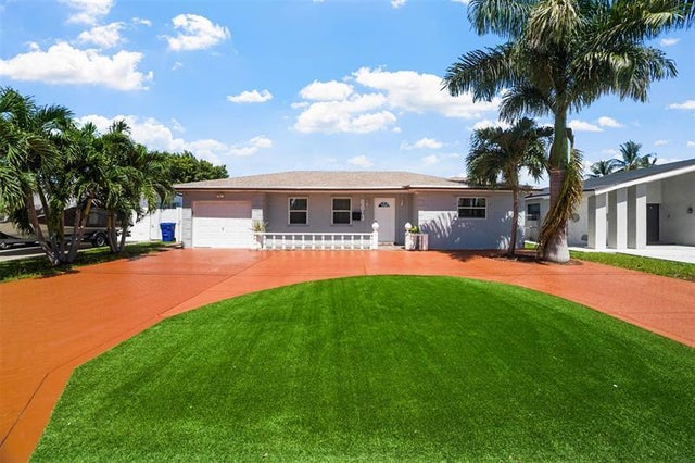 2 of 42 - 6613 Dahlia Dr, Miramar, FL