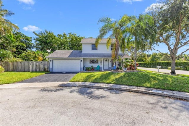 4 of 55 - 4770 Sw 57th Ter, Davie, FL