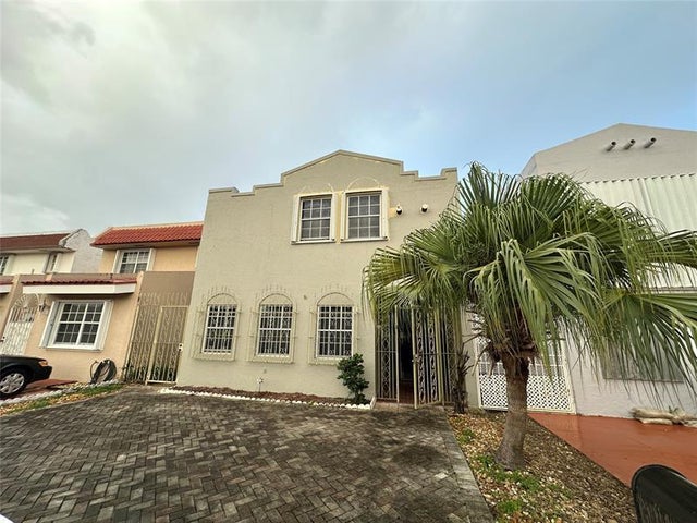 2 of 14 - 4281 W 10th Ct, Hialeah, FL