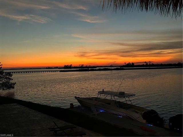 2 of 32 - 4835 E Riverside Dr, Fort Myers, FL