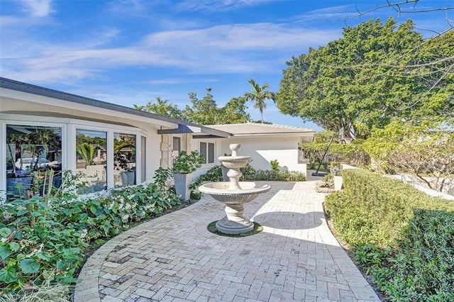 4 of 52 - 2740 Ne 29th St, Fort Lauderdale, FL