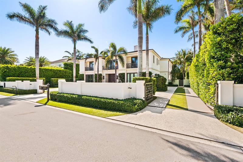 150 Kings Rd, Palm Beach
