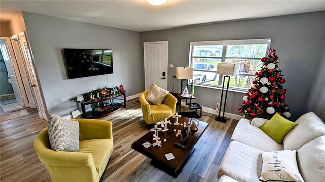 4 of 25 - 8503 Nw 57th Ct, Tamarac, FL