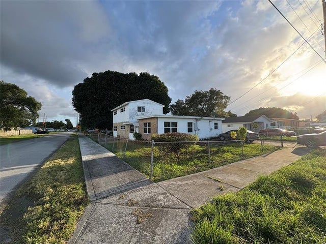 1 of 6 - 5840 Nw 31st Ave, Miami, FL