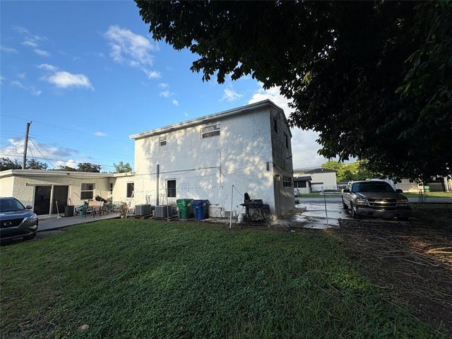 3 of 6 - 5840 Nw 31st Ave, Miami, FL