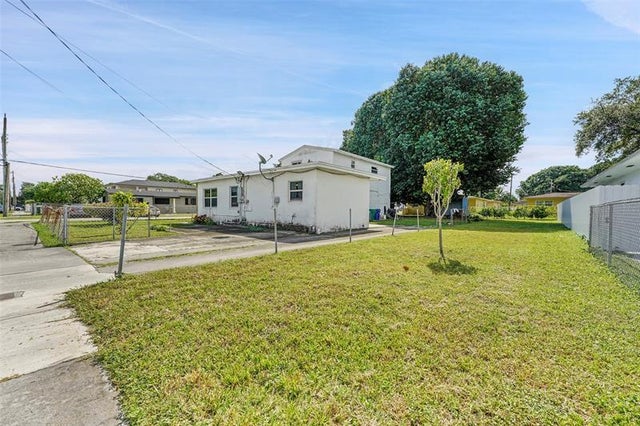 3 of 27 - 5840 Nw 31st Ave, Miami, FL