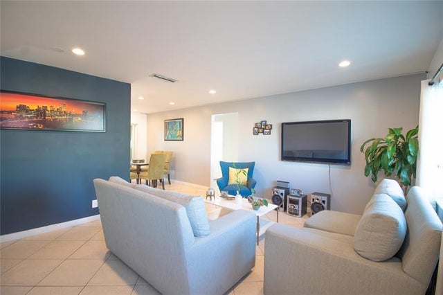 1 of 48 - 730 Nw 75th Ave, Margate, FL