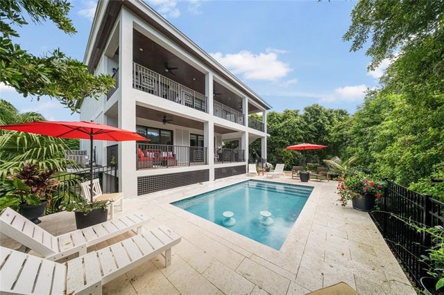 2 of 27 - 239 W Seaview Dr, Duck Key, FL
