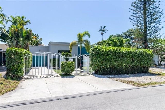 2 of 69 - 912 Ne 17th Ter, Fort Lauderdale, FL
