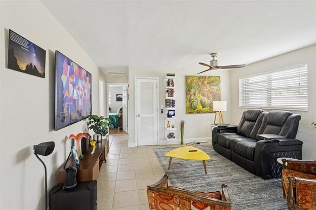 4 of 27 - 5901 Ne 2nd Ter, Oakland Park, FL