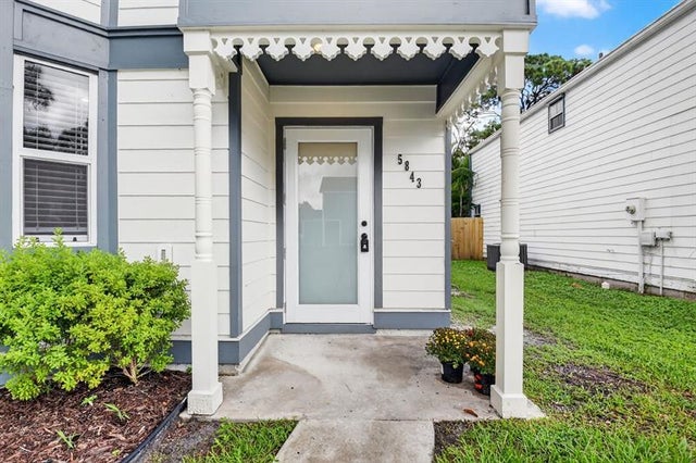 2 of 52 - 5843 Thisledown Ct, West Palm Beach, FL