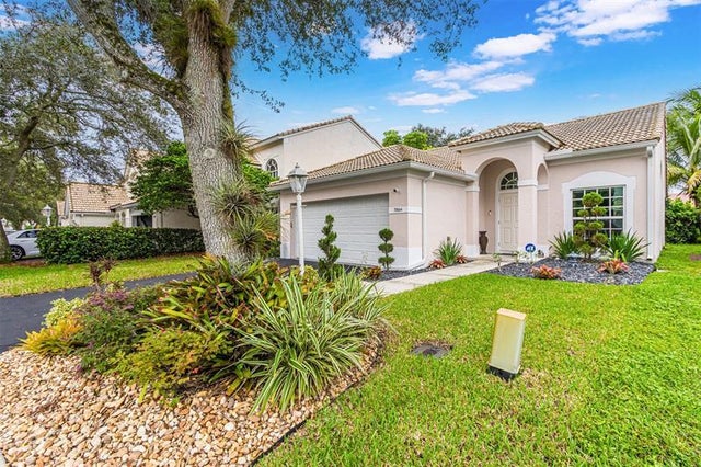 2 of 31 - 3864 Wilderness Way, Coral Springs, FL