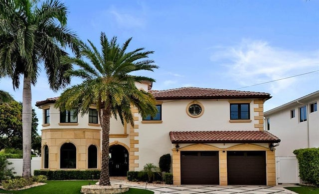 2 of 51 - 4930 Ne 27th Ter, Lighthouse Point, FL