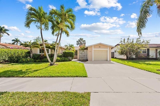 1 of 28 - 1316 Arthur St, Hollywood, FL