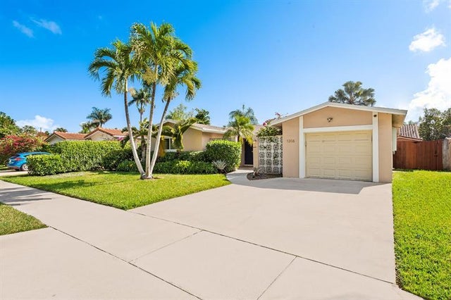 3 of 28 - 1316 Arthur St, Hollywood, FL