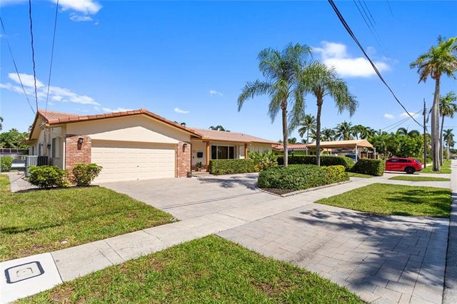 3 of 69 - 1419 Ne 57th Pl, Fort Lauderdale, FL