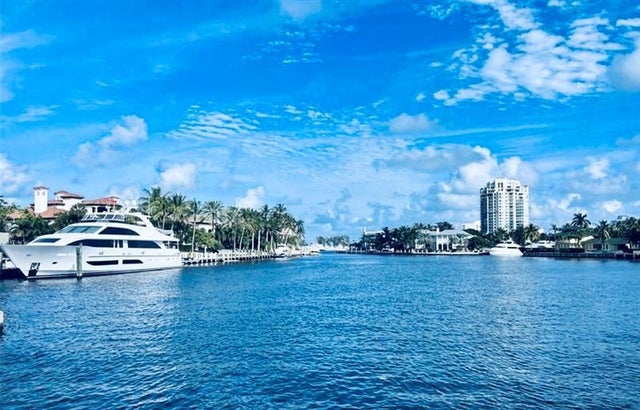 5 of 11 - 23 Isla Bahia Dr, Fort Lauderdale, FL
