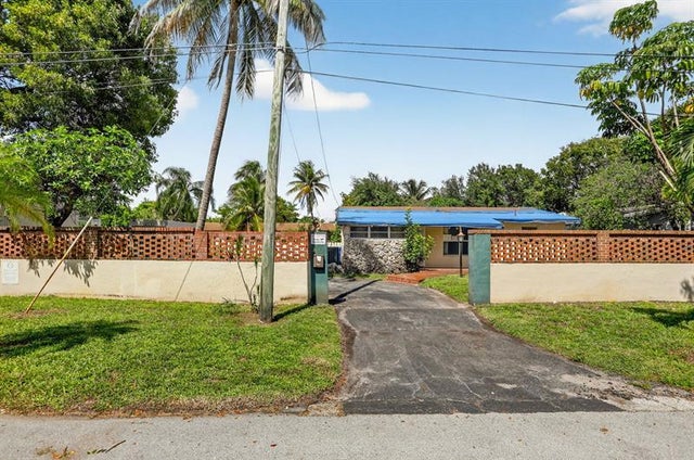 3 of 59 - 871 Sw 10th St, Pompano Beach, FL