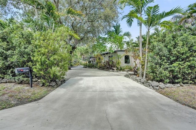 1 of 47 - 1613 Sw 12th Ct, Fort Lauderdale, FL