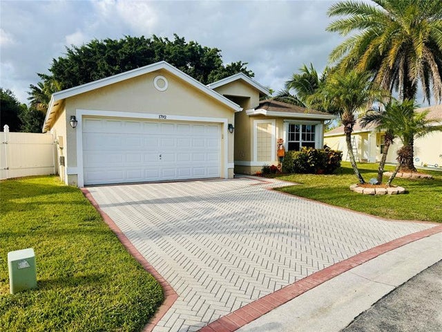 3 of 23 - 1792 Sawgrass, Green Acres, FL