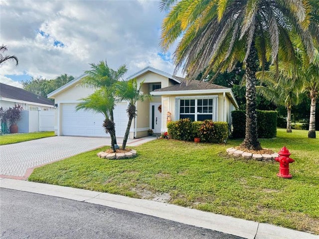 5 of 23 - 1792 Sawgrass, Green Acres, FL